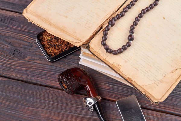 Comment intégrer des accessoires en cuir tressé dans une tenue professionnelle pour une touche d'originalité?