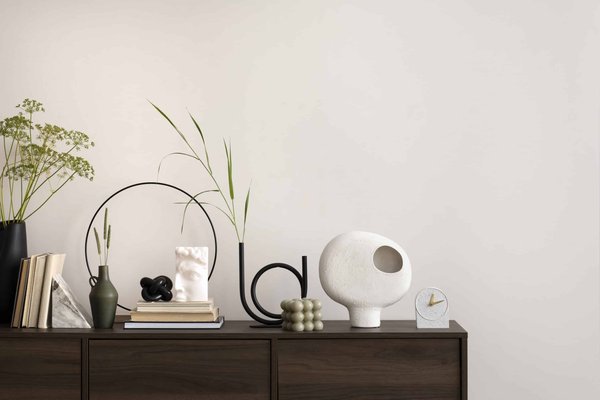 Quels styles de boucles d'oreilles adopter pour un look professionnel discret mais stylé?